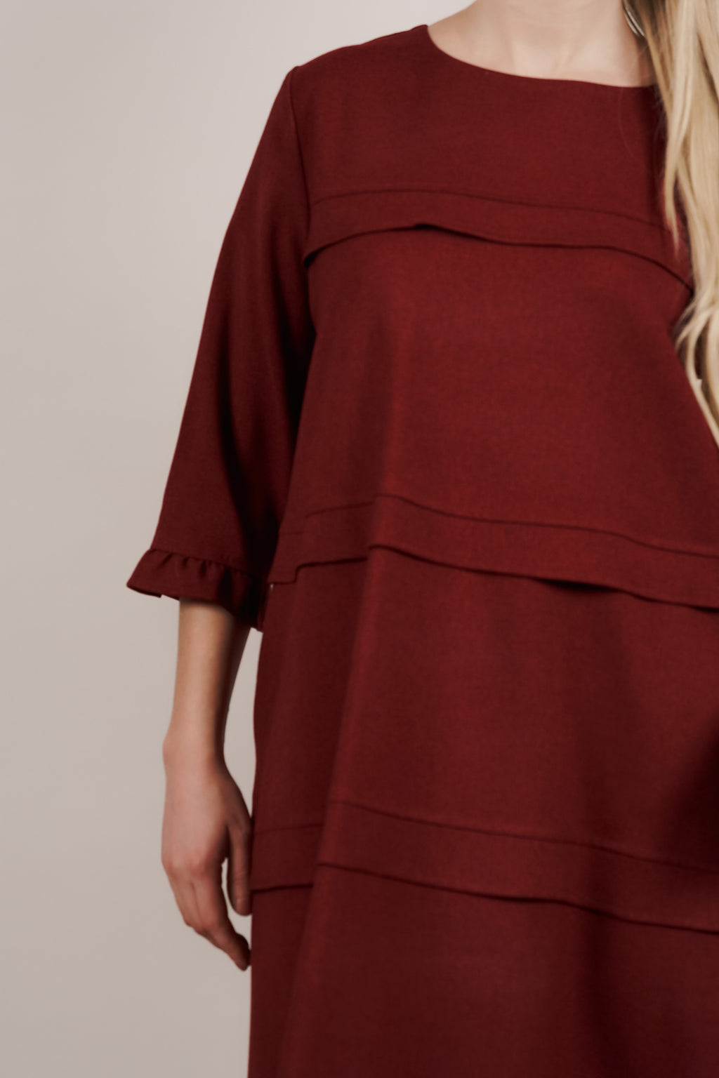 Ruby - bordo pamučna haljina sa detaljima volana