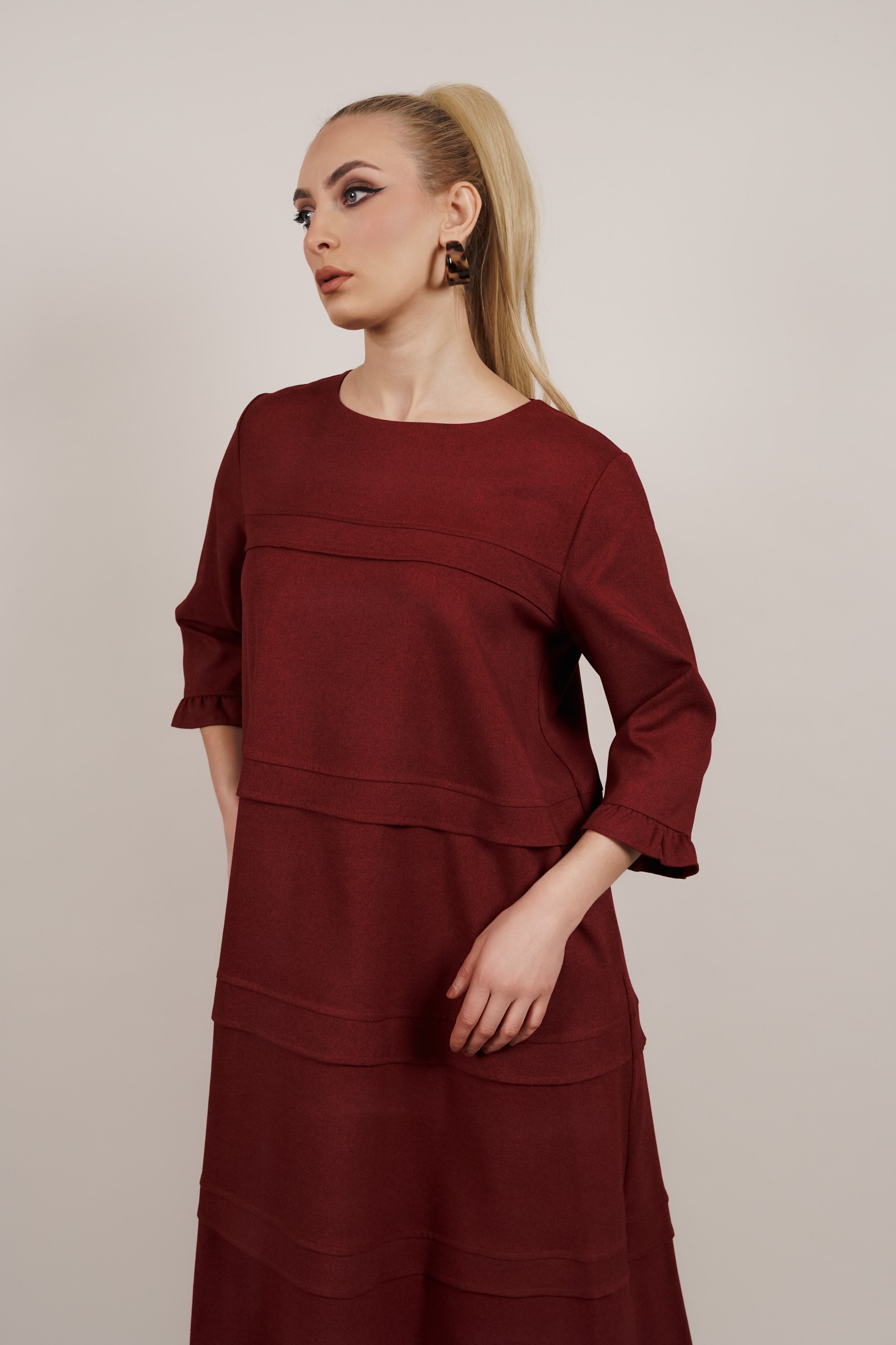 Ruby - bordo pamučna haljina sa detaljima volana