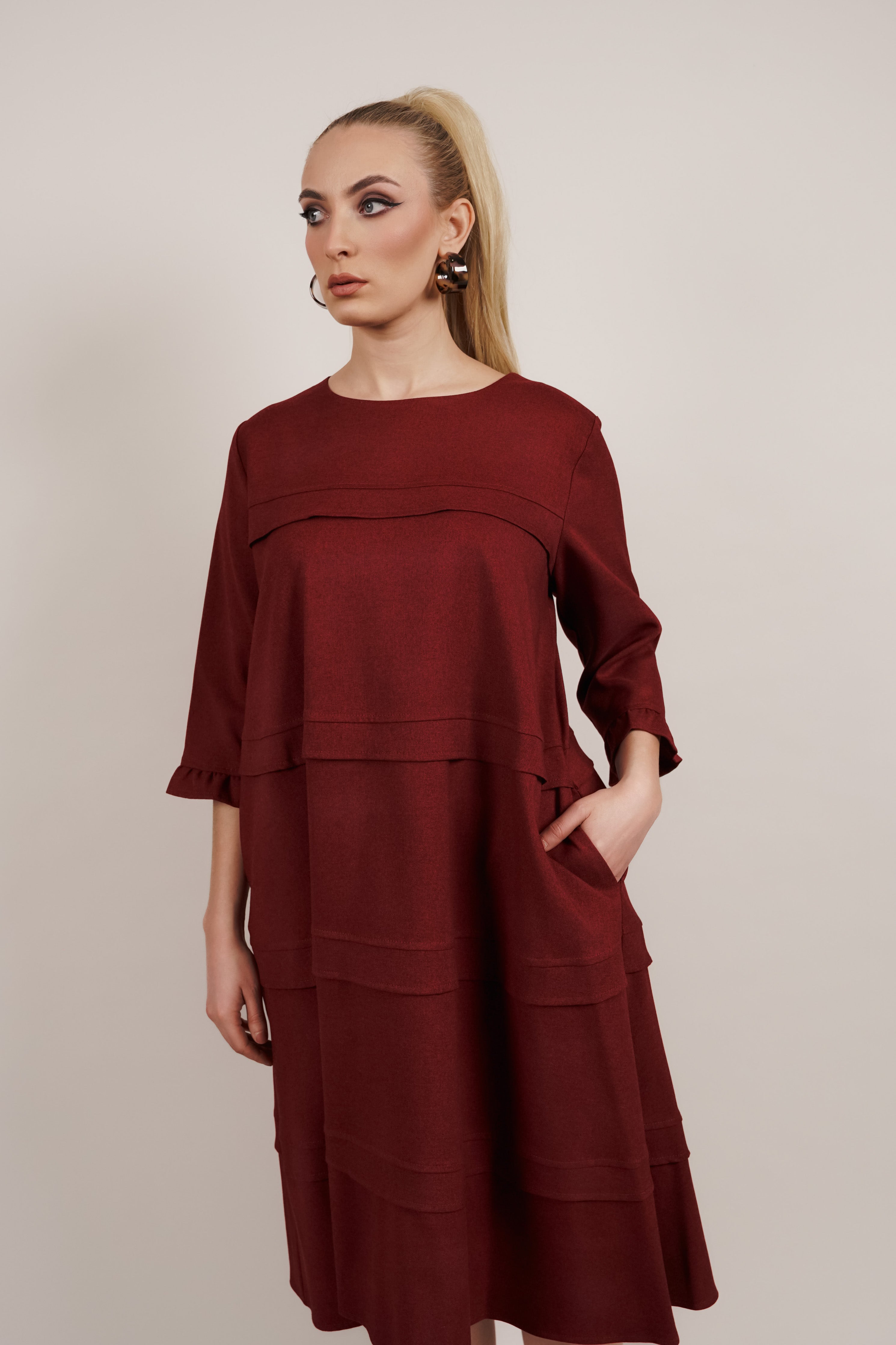 Ruby - bordo pamučna haljina sa detaljima volana