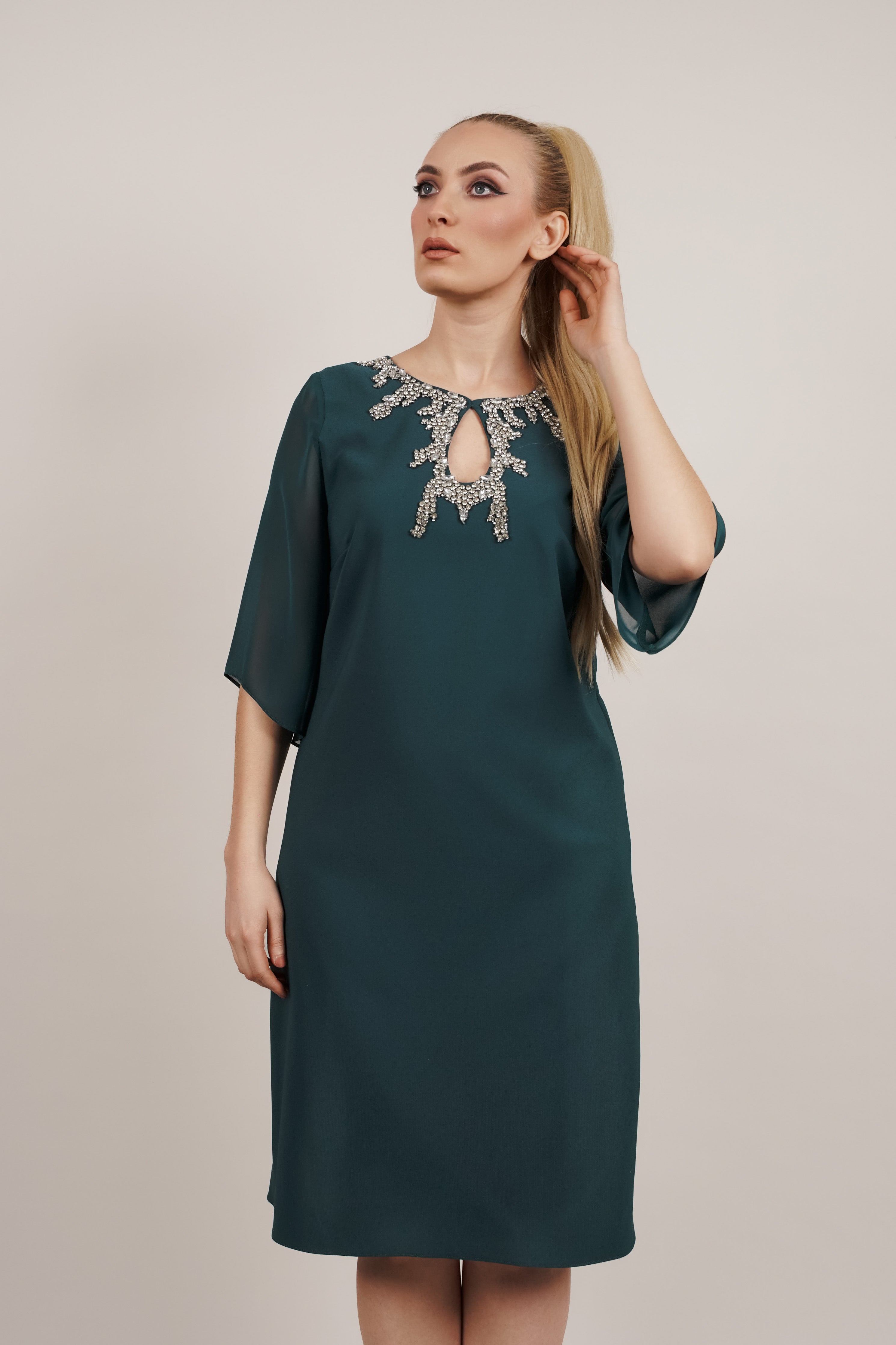 Aurora haljina – zelena elegancija s cirkonima