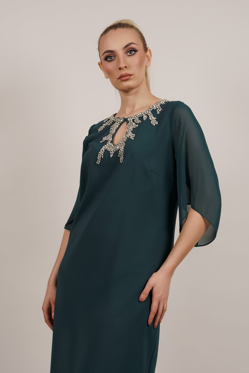 Aurora haljina – zelena elegancija s cirkonima