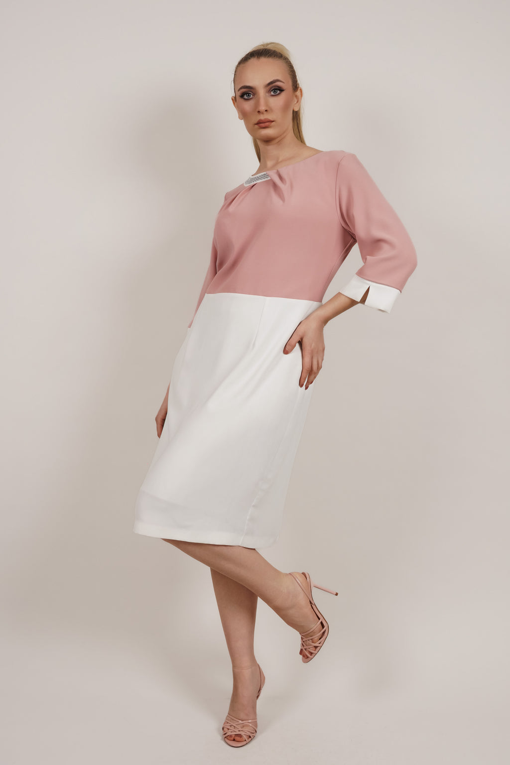 Miranda - haljina koja osvaja suptilnošću