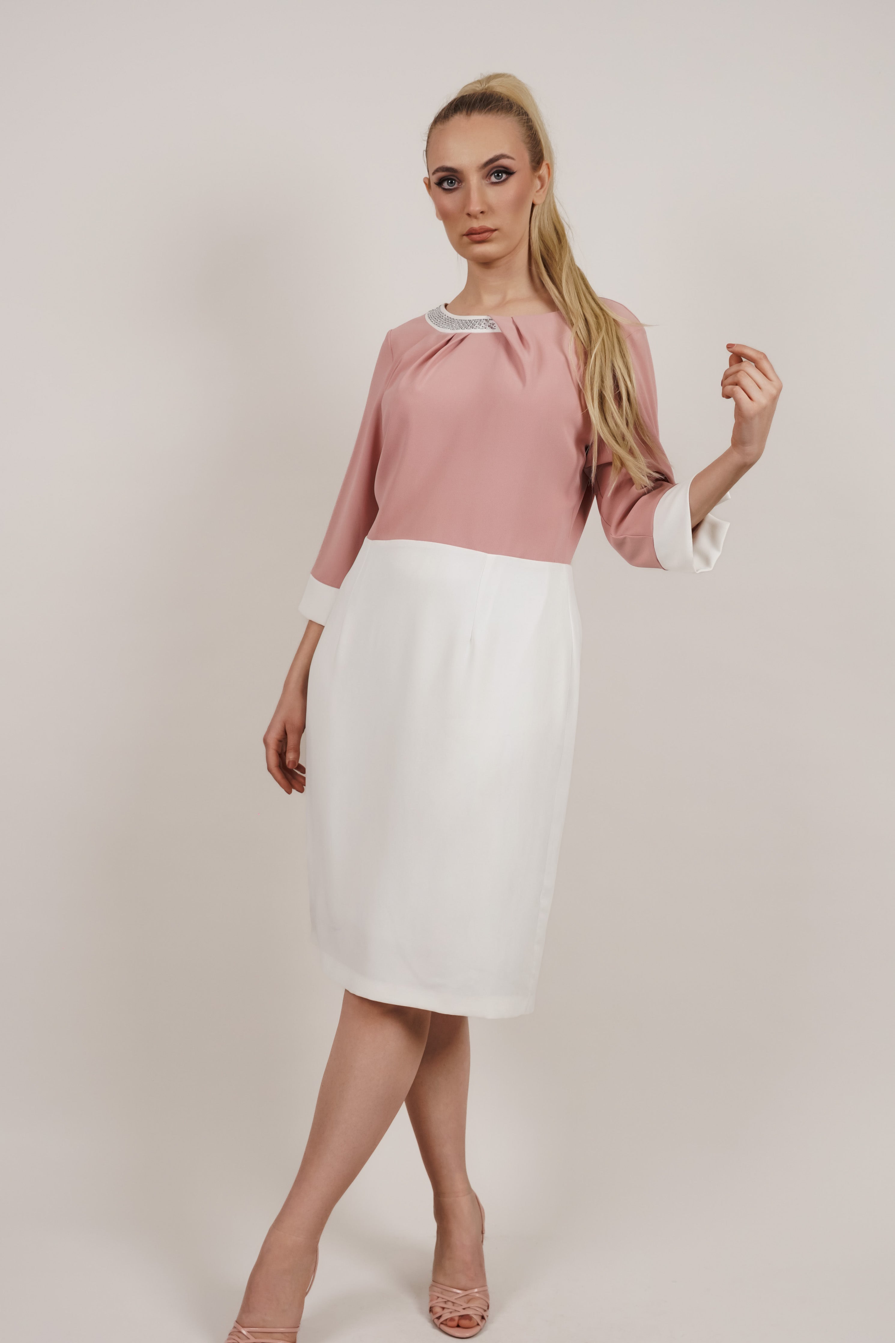 Miranda - haljina koja osvaja suptilnošću