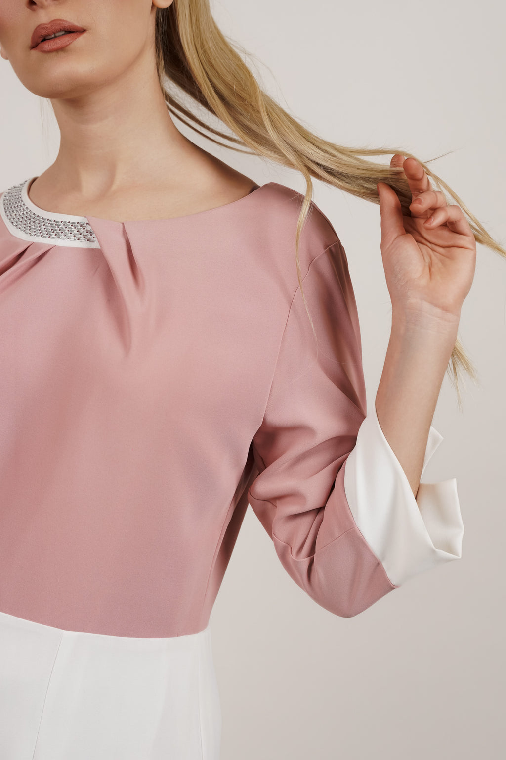 Miranda - haljina koja osvaja suptilnošću