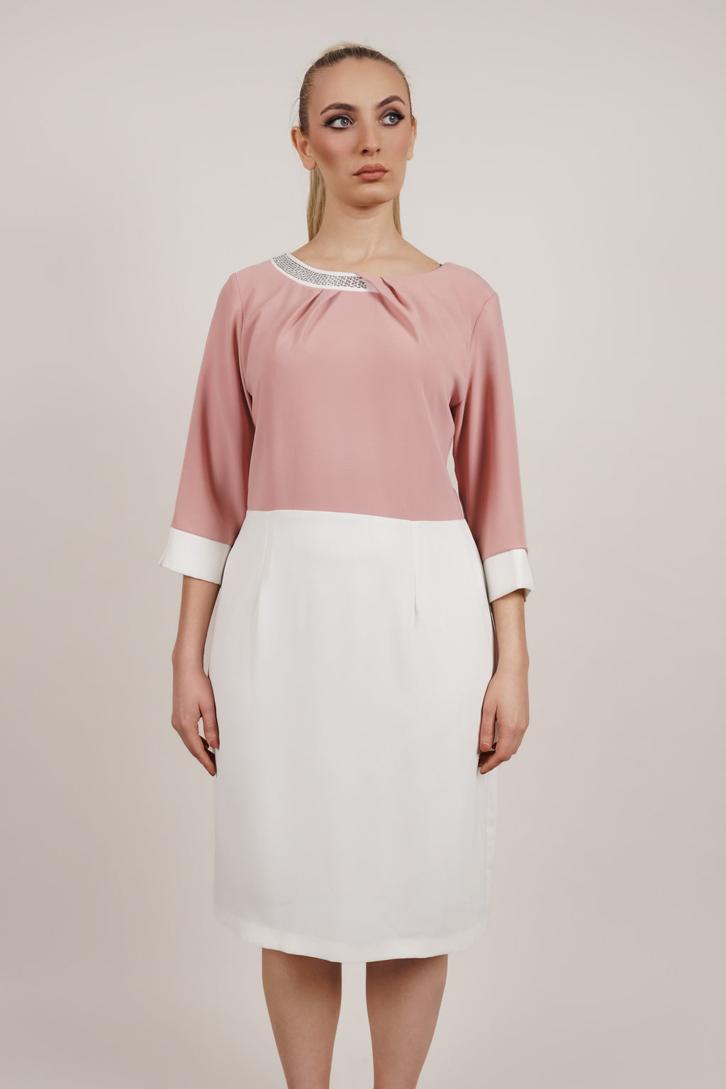 Miranda - haljina koja osvaja suptilnošću