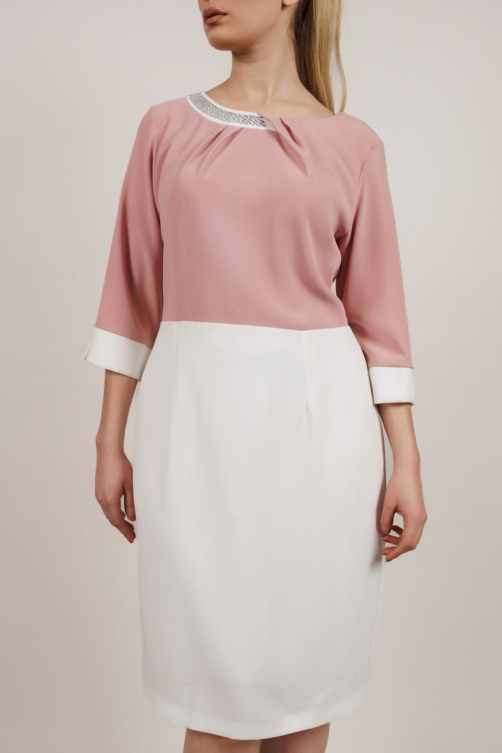 Miranda - haljina koja osvaja suptilnošću