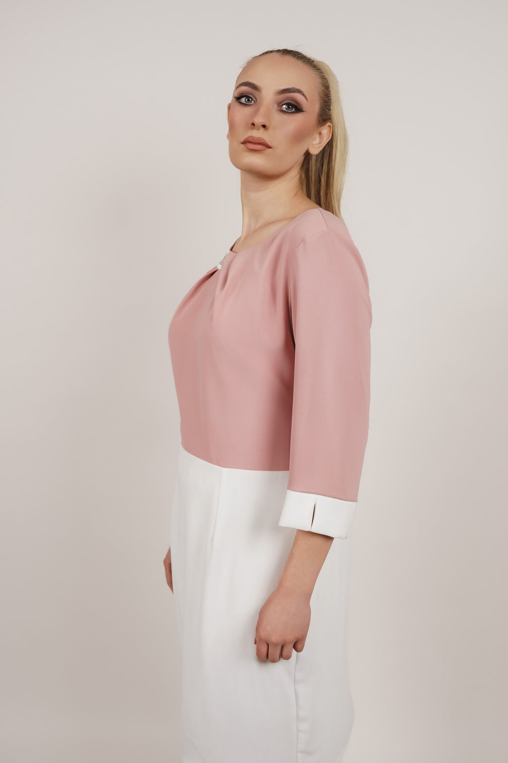 Miranda - haljina koja osvaja suptilnošću