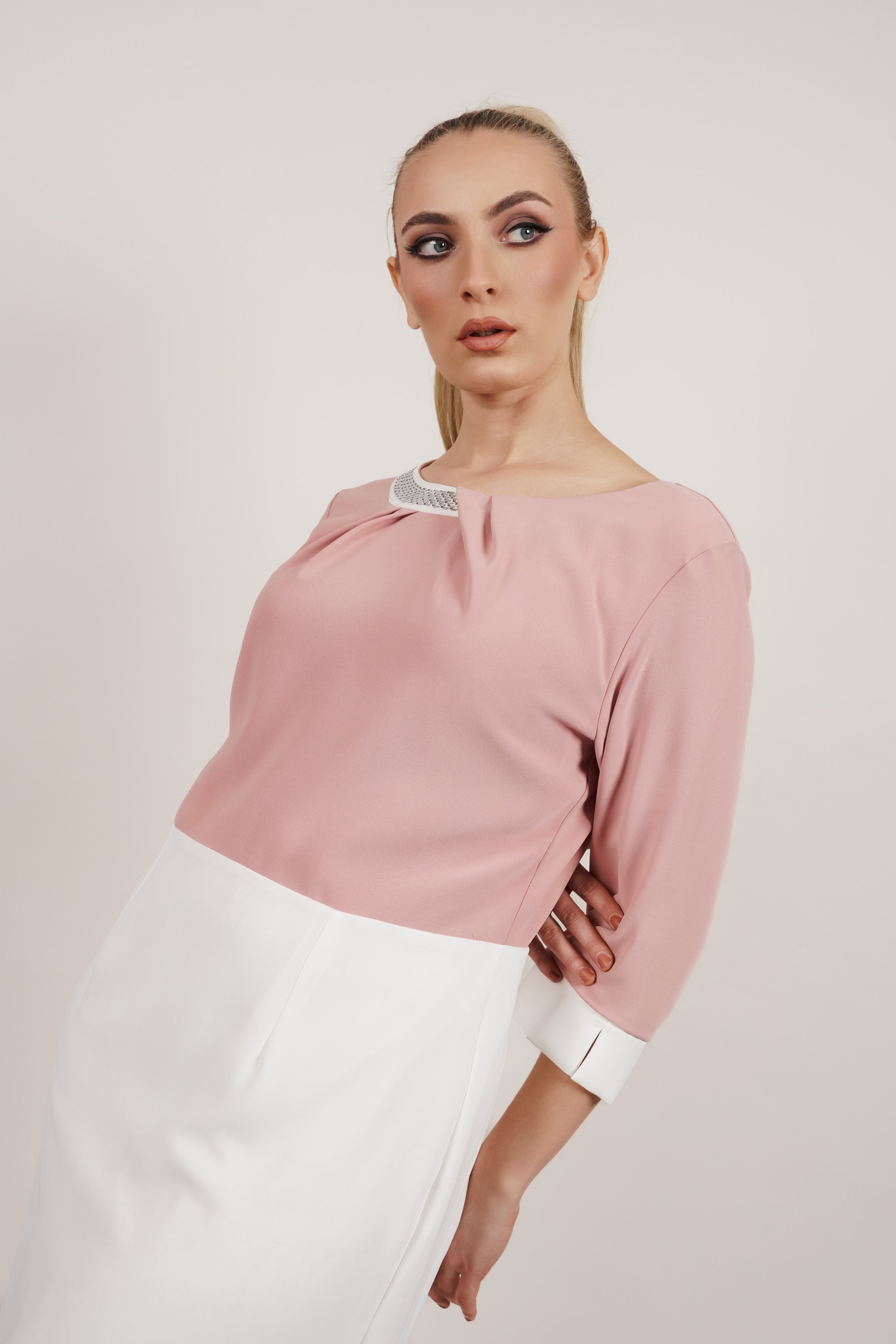 Miranda - haljina koja osvaja suptilnošću