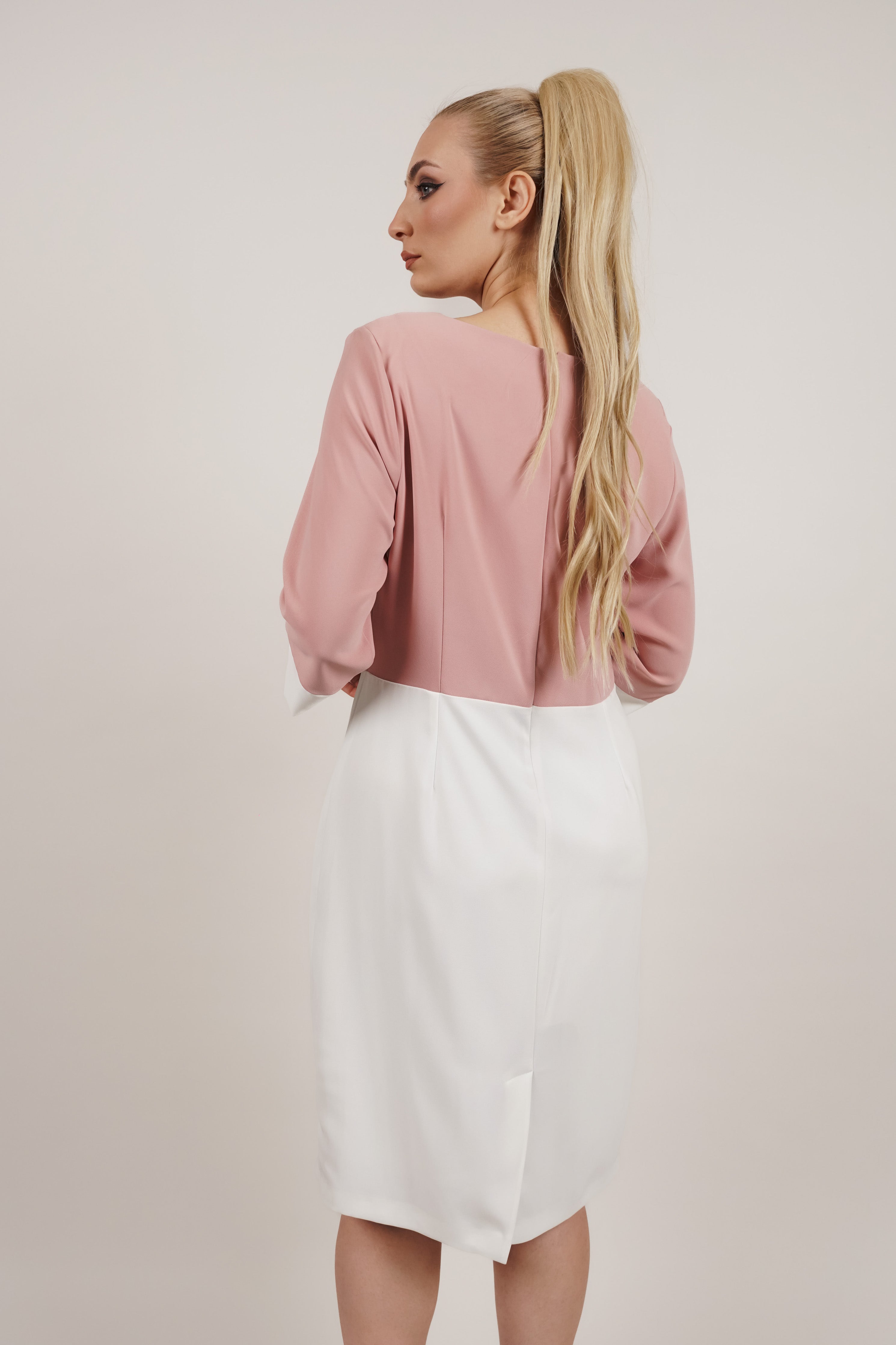 Miranda - haljina koja osvaja suptilnošću