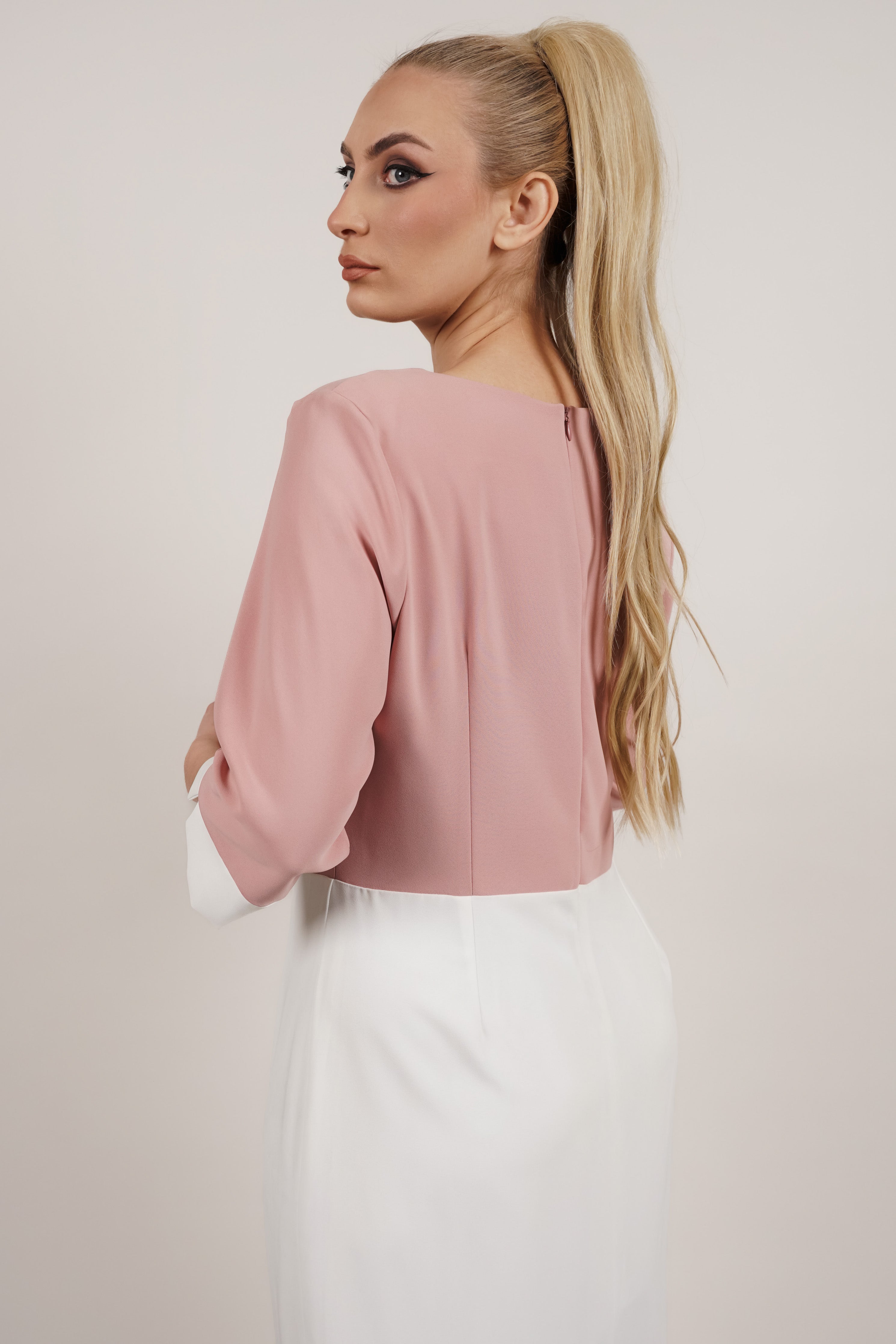 Miranda - haljina koja osvaja suptilnošću