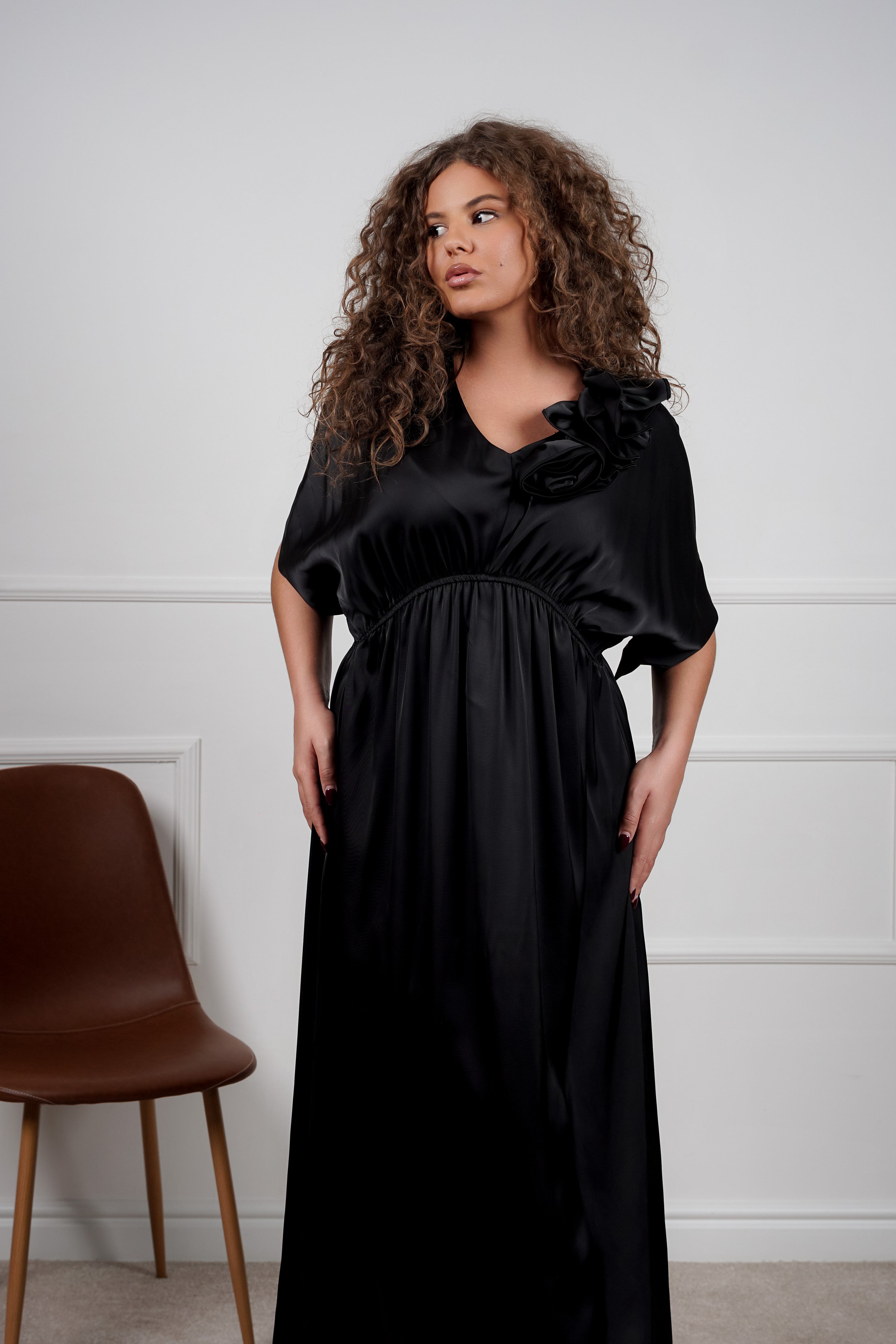 Amara haljina – elegancija koja govori sama za sebe