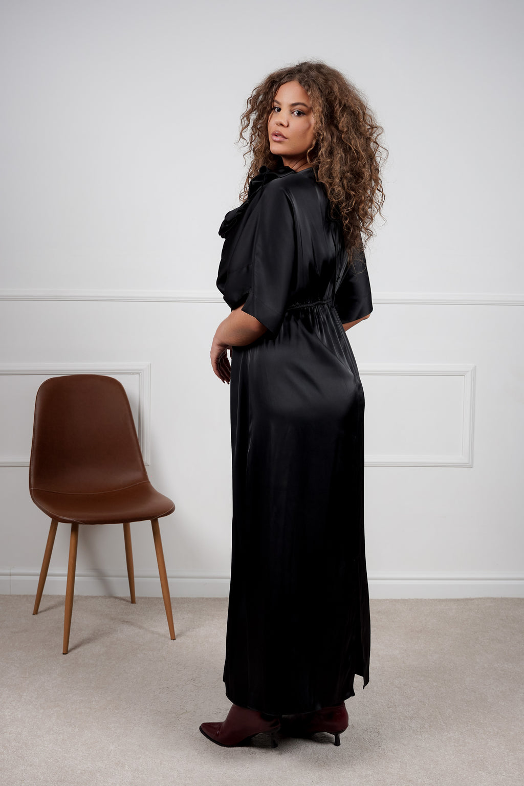 Amara haljina – elegancija koja govori sama za sebe