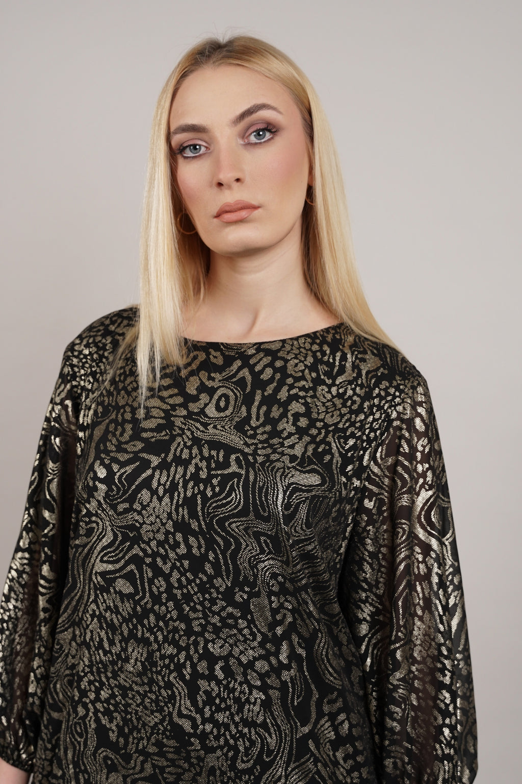 Elara haljina – elegantni print s romantičnim uklonjivim detaljem