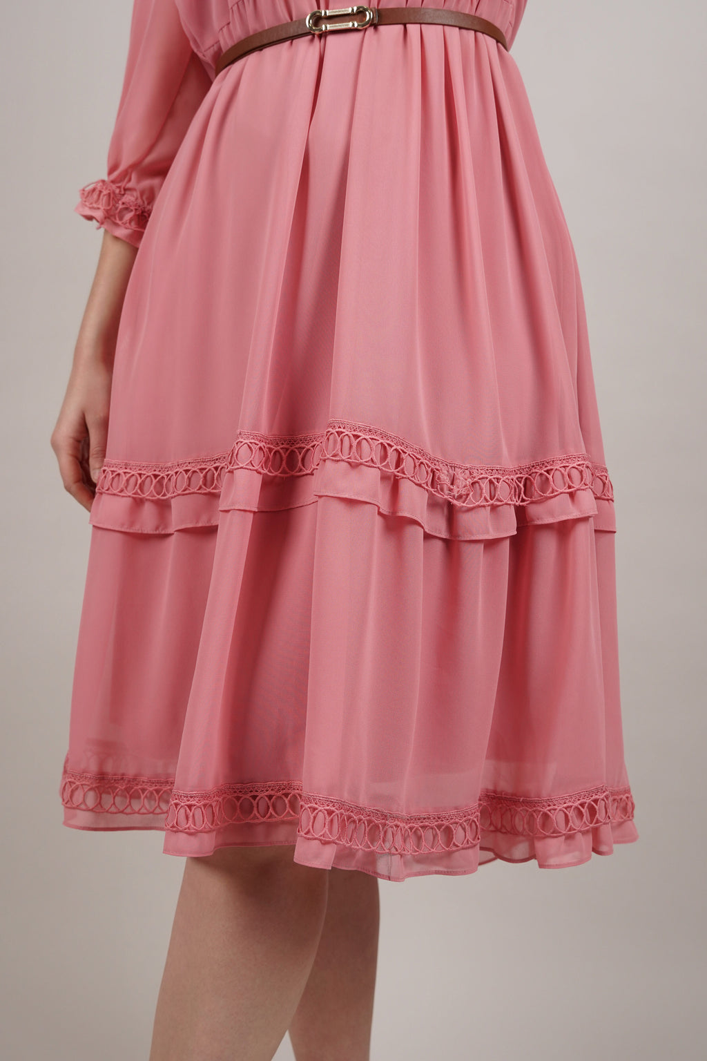 Valeria - romantična haljina u puderasto roze nijansi