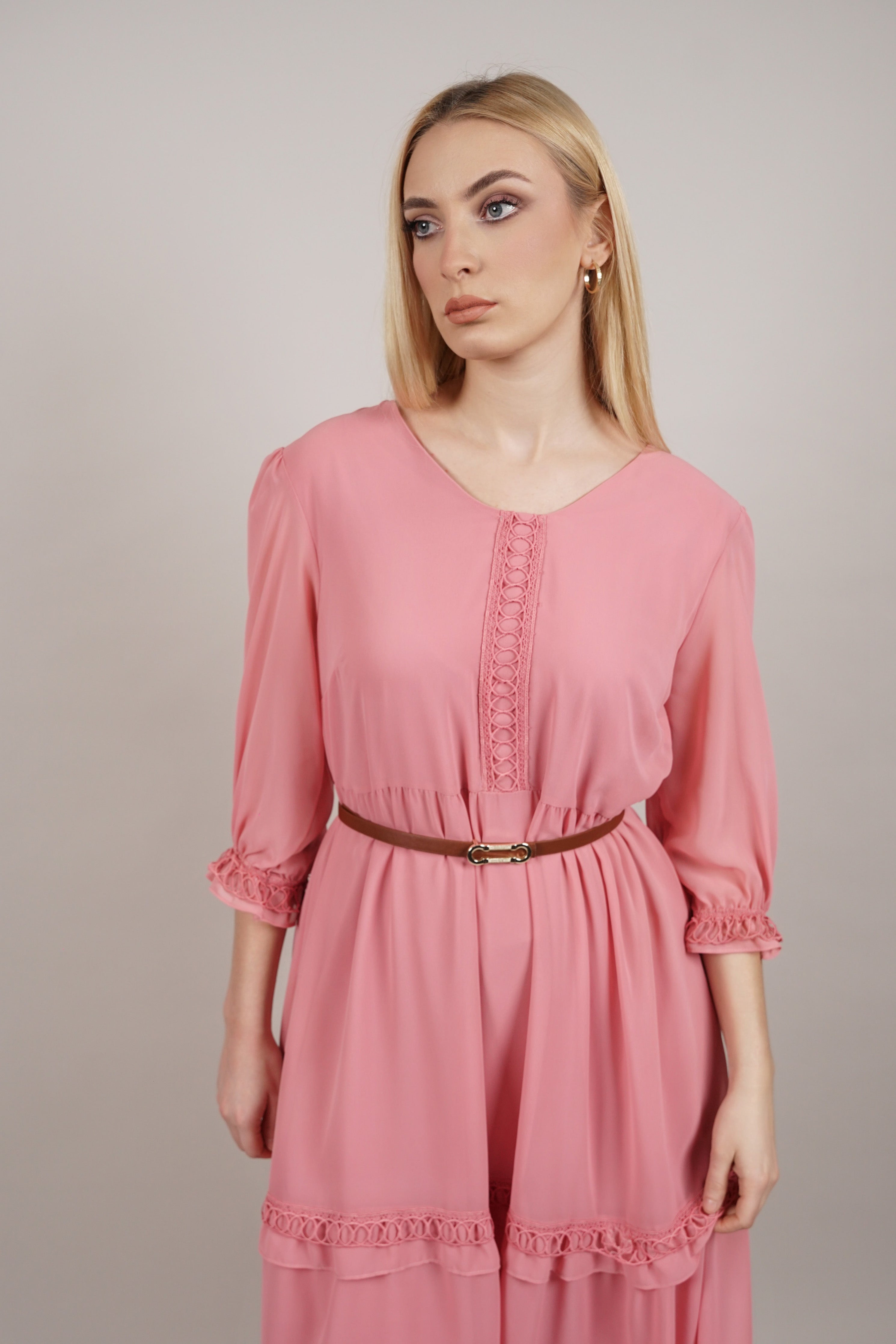 Valeria - romantična haljina u puderasto roze nijansi