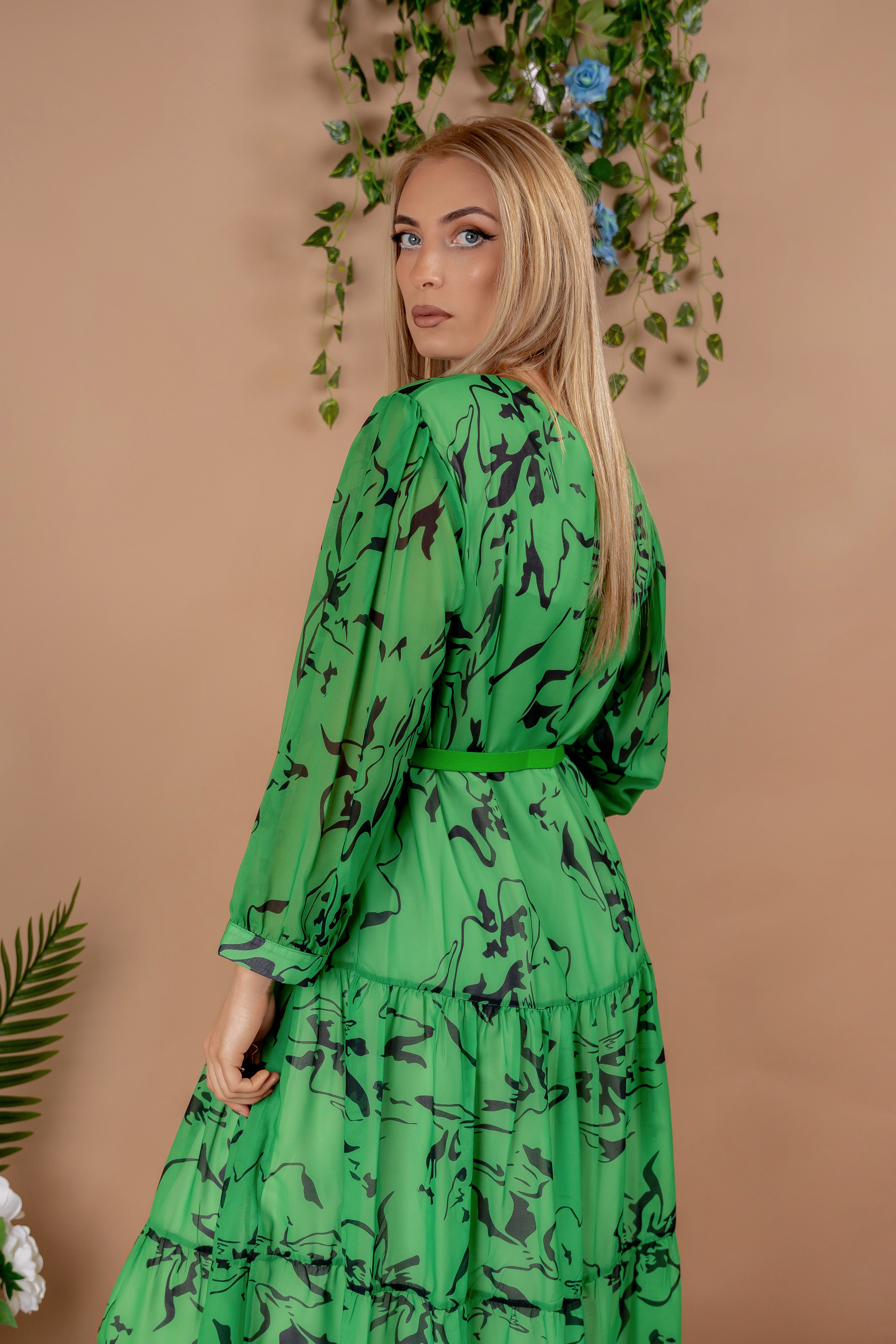 Luna – prozračna elegancija u zelenom tonu