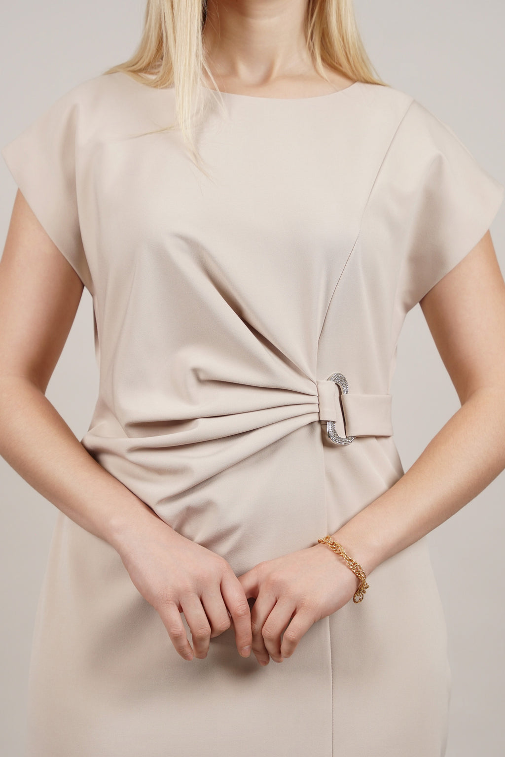 Ivory - haljina koja naglašava eleganciju