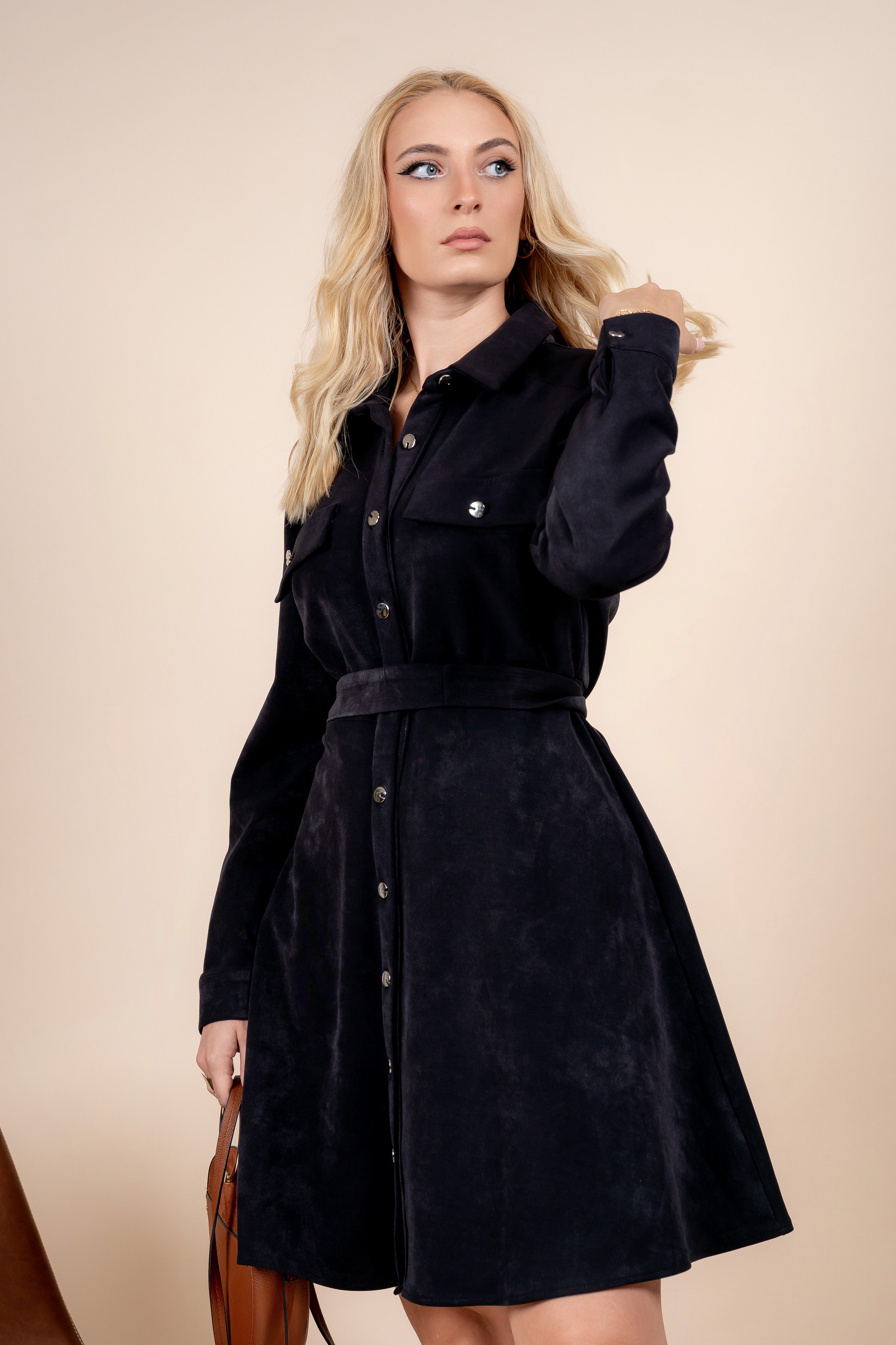 Aveline – crna haljina od toplog velura