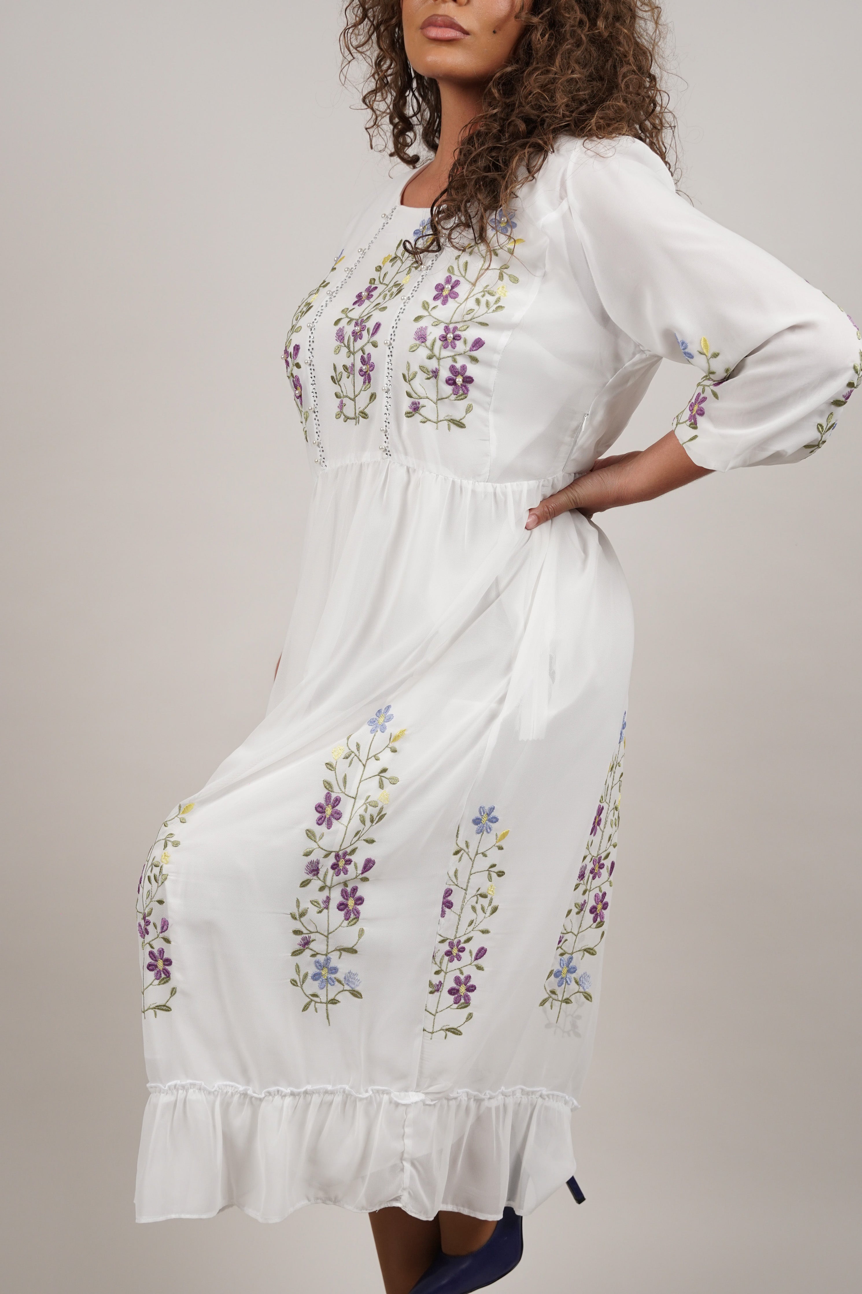 Lorena - romantična haljina sa vezom