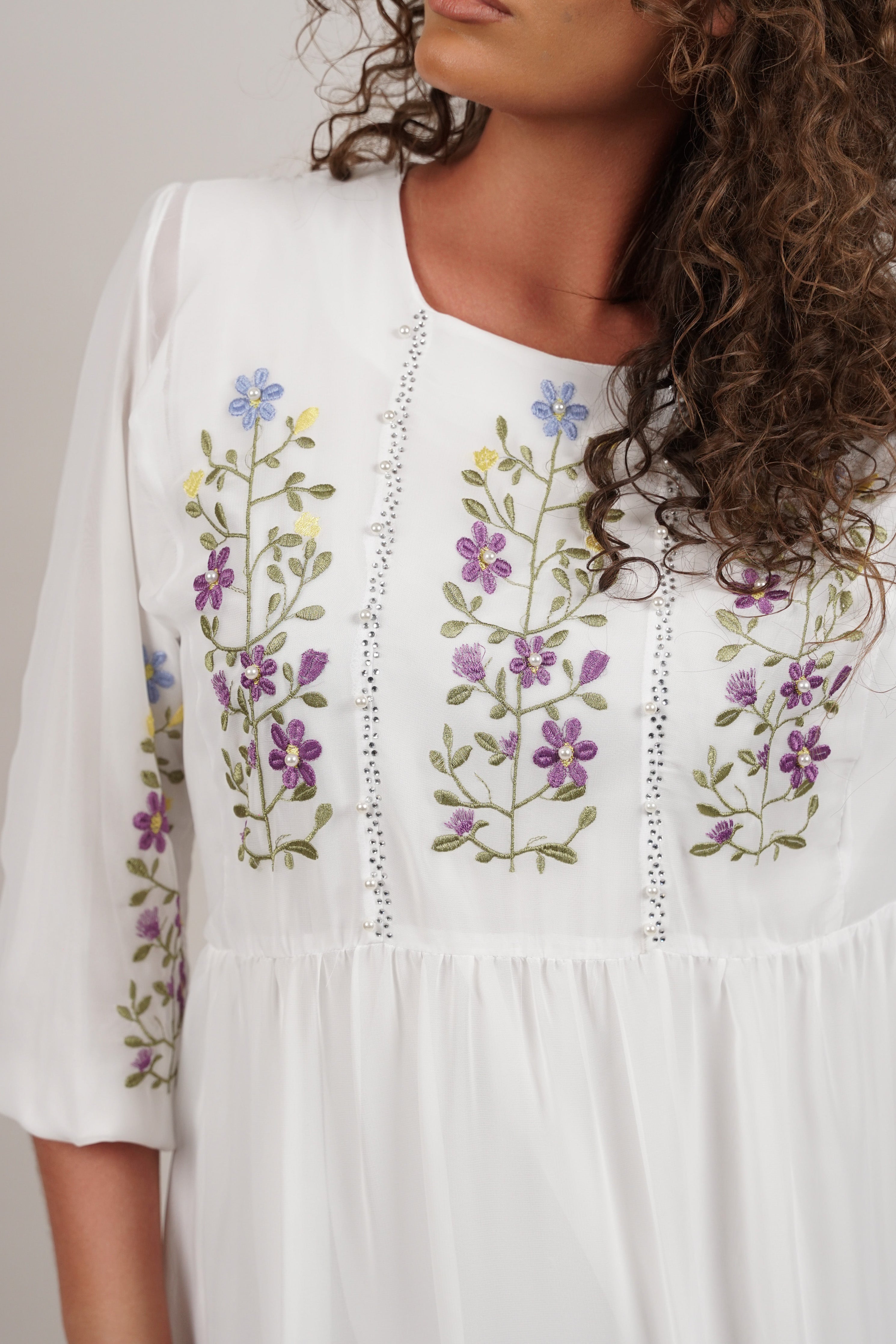 Lorena - romantična haljina sa vezom