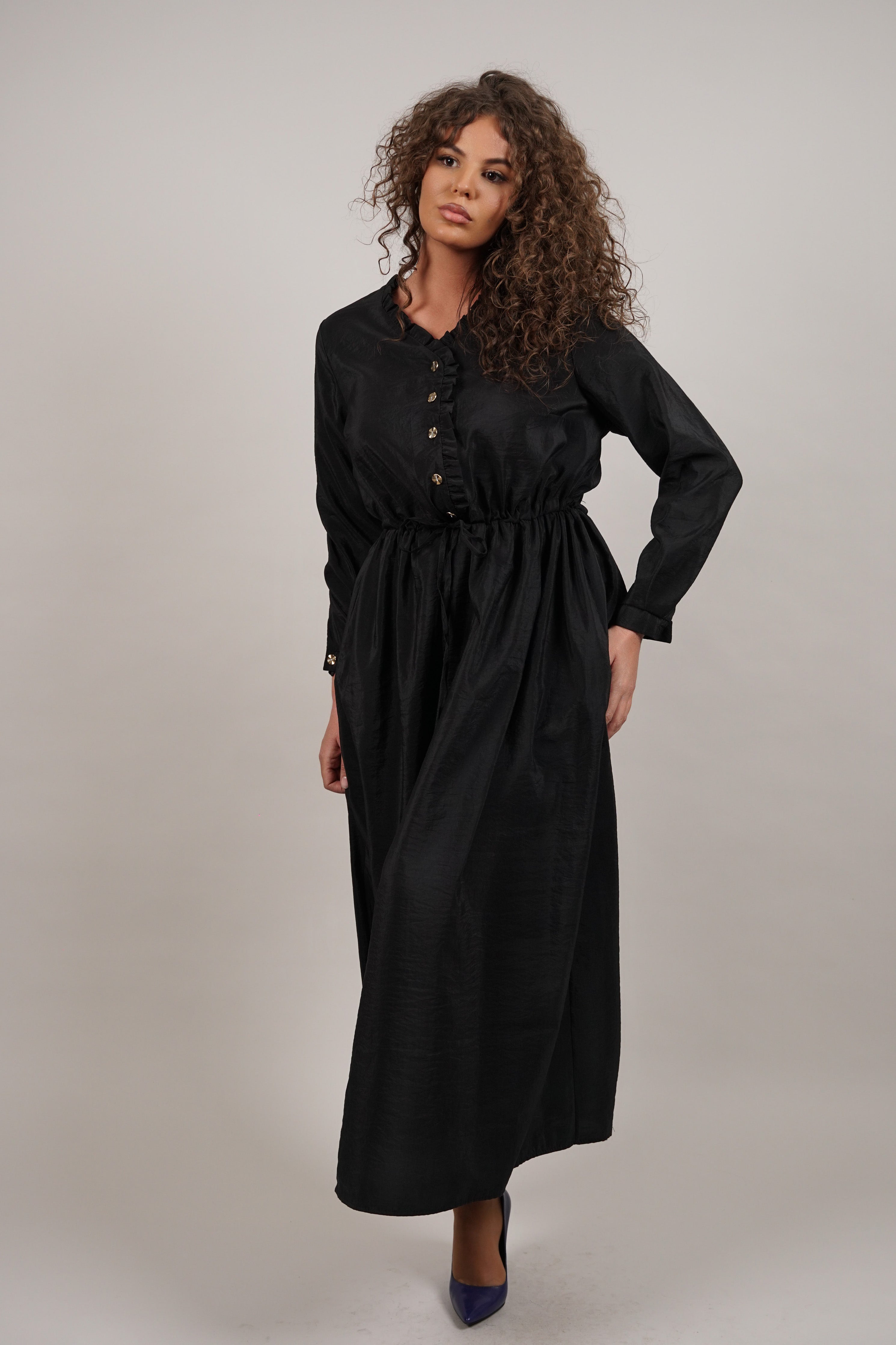 Anamy - bezvremenska crna haljina