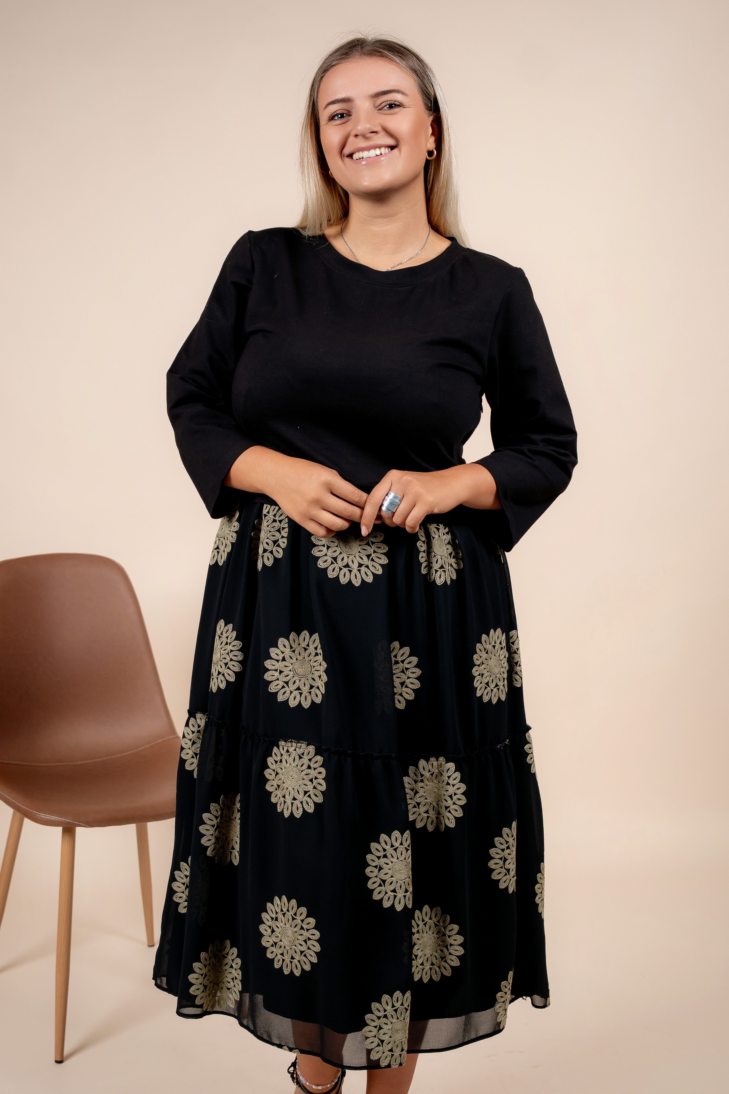 Alegra – haljina sa unikatnim vezom