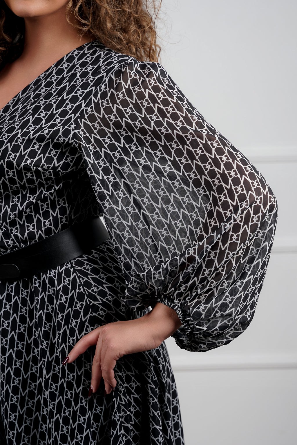 Elena haljina – moderna klasika za svaki dan