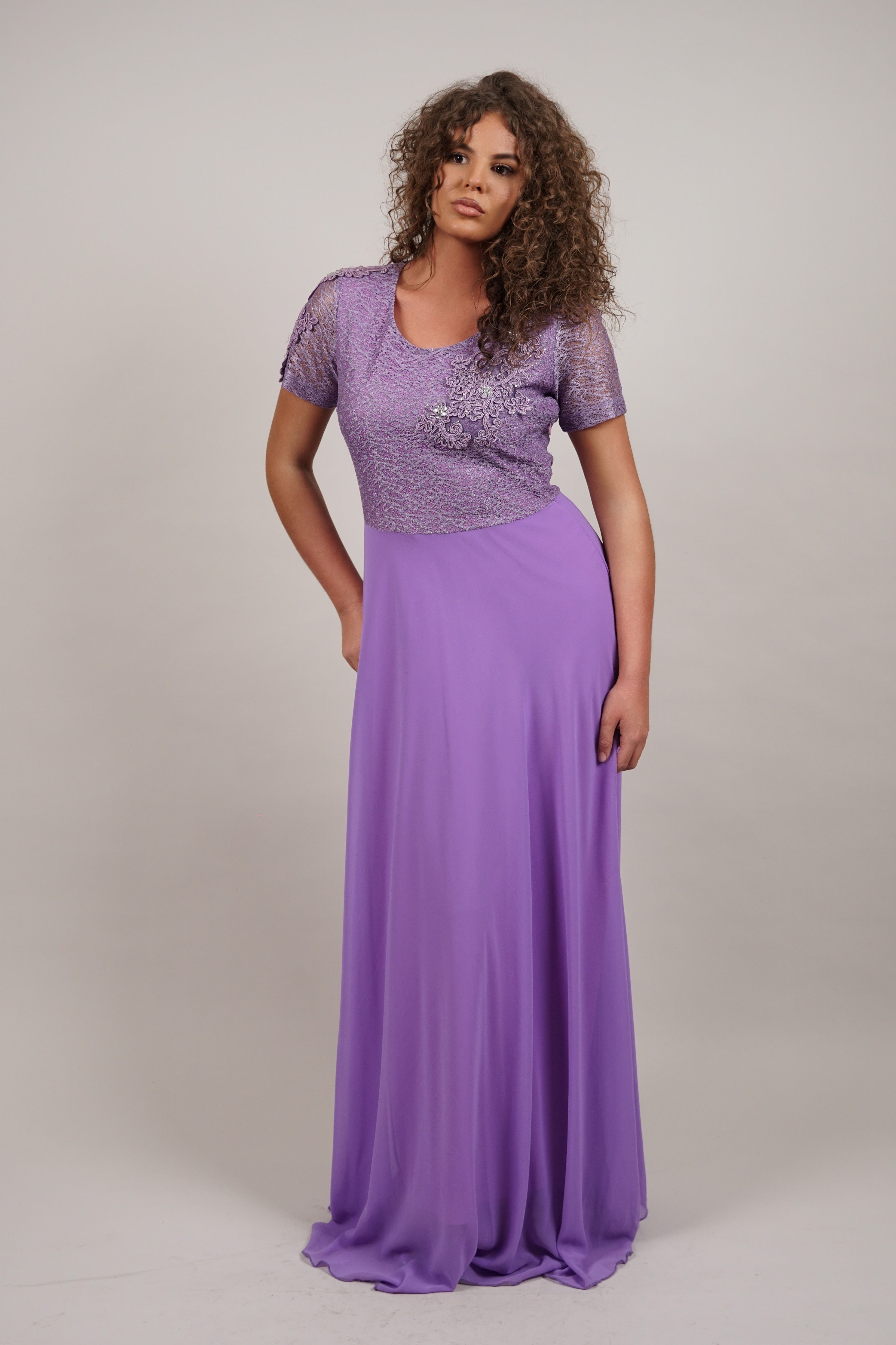 Angie - maxi haljina sa izvezenim detaljima