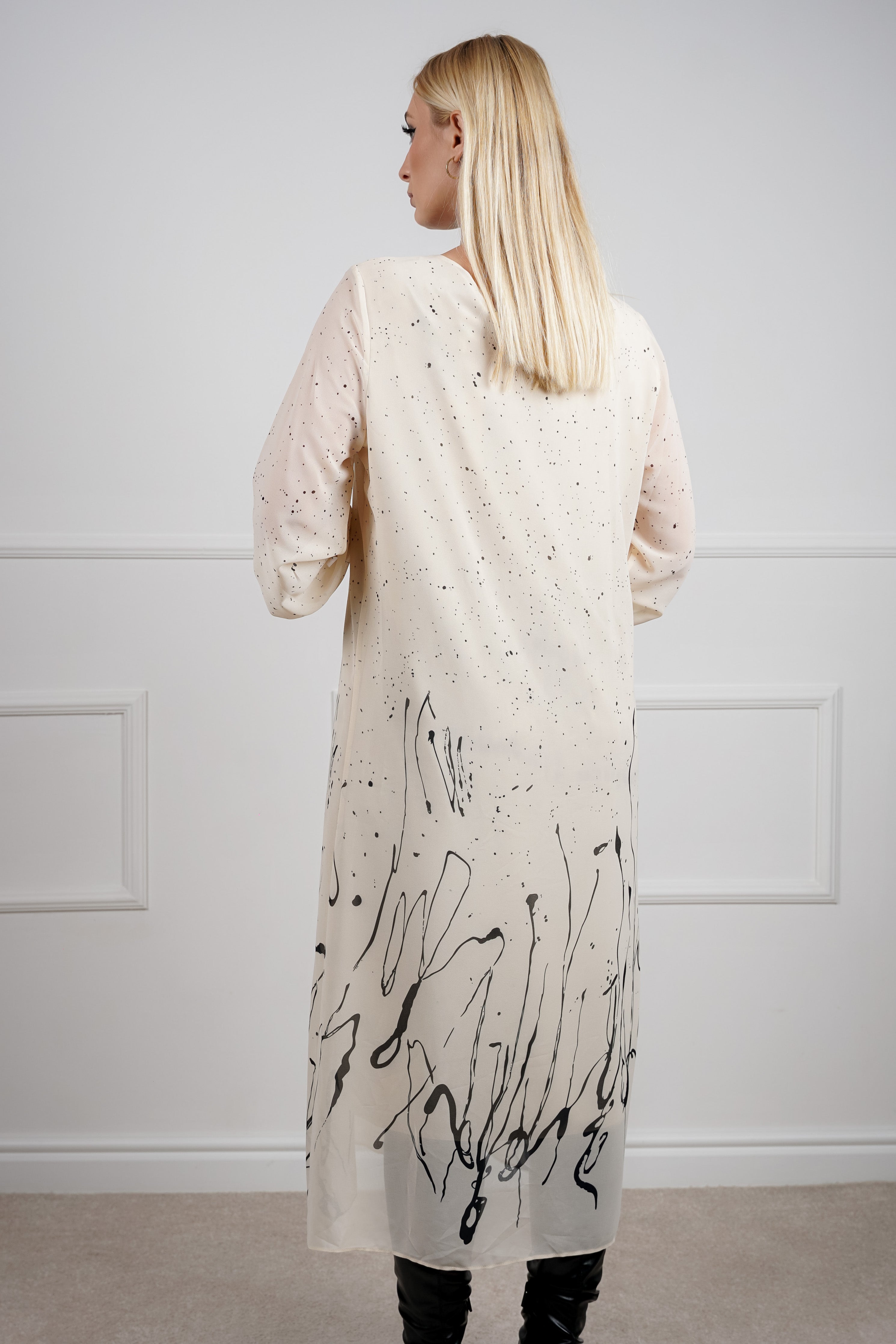 Noelle komplet – profinjena elegancija u prljavo bijeloj
