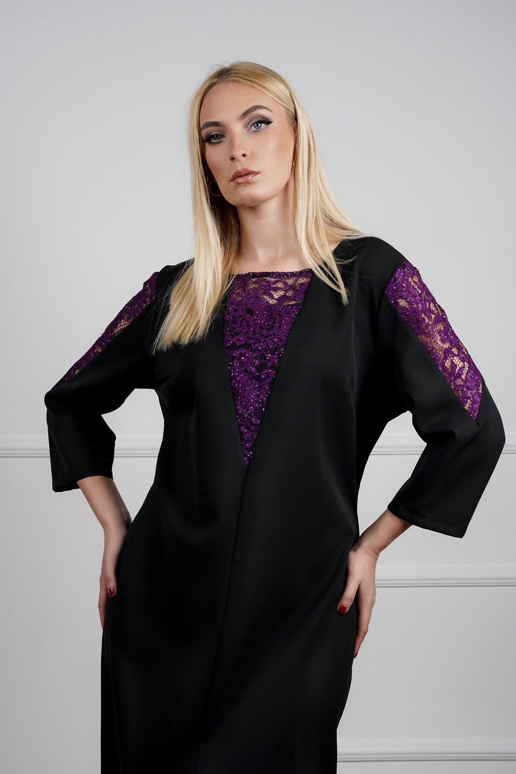 Lumia haljina - crni klasik s ljubičastim akcentom