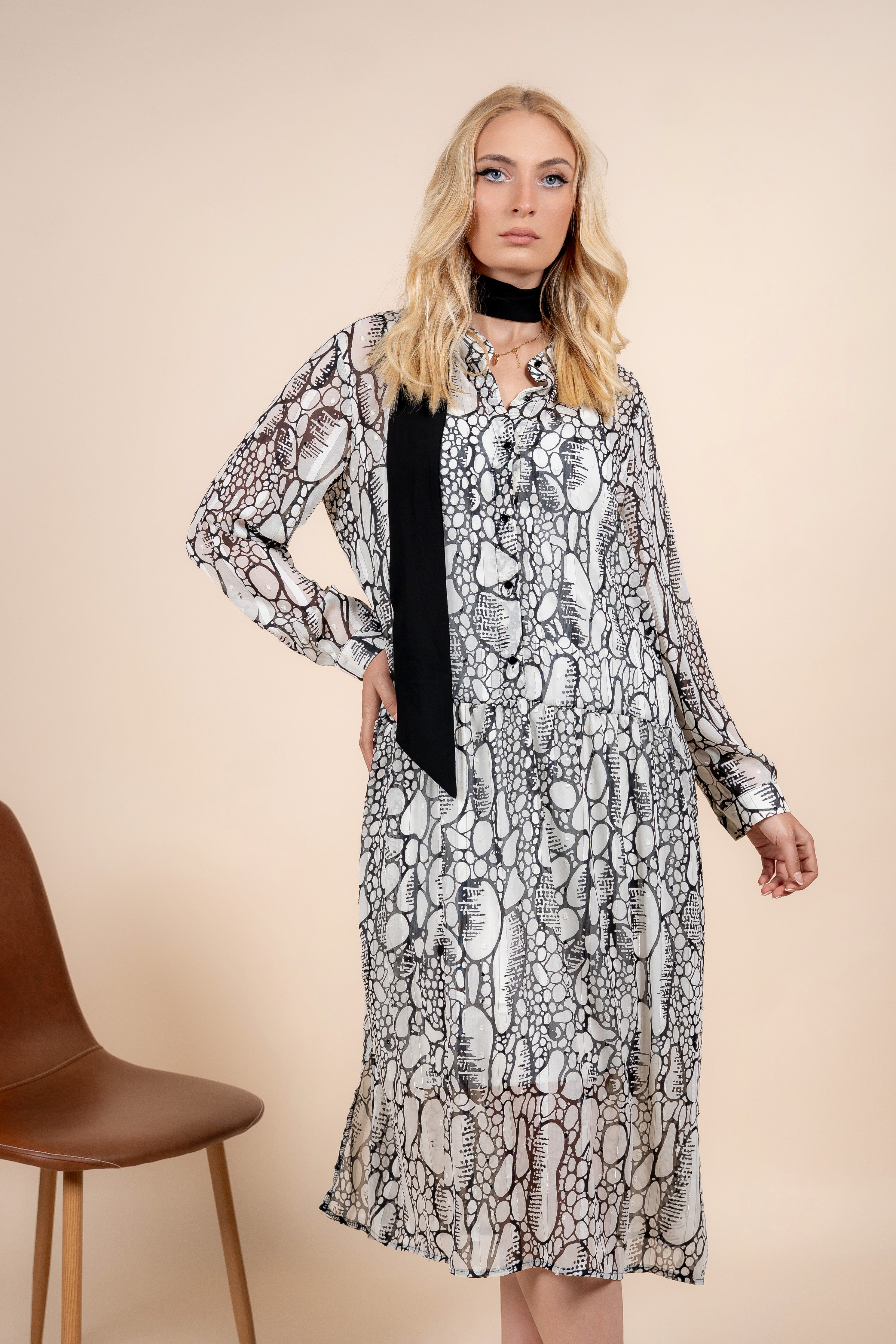 Belleza – sofisticirana midi haljina s bogatim dezenom