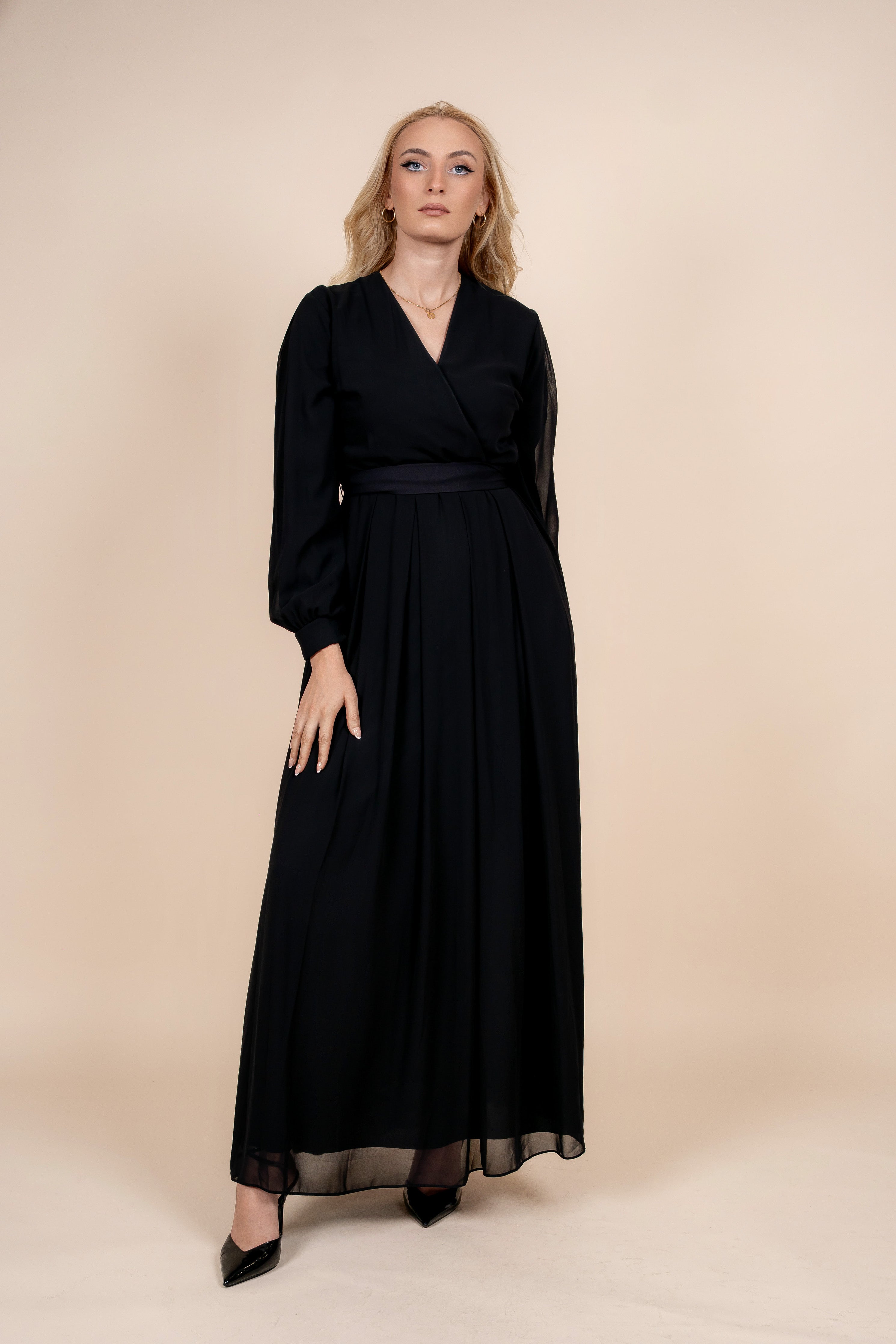 Aluna - raskošna crna svečana haljina sa til slojevima