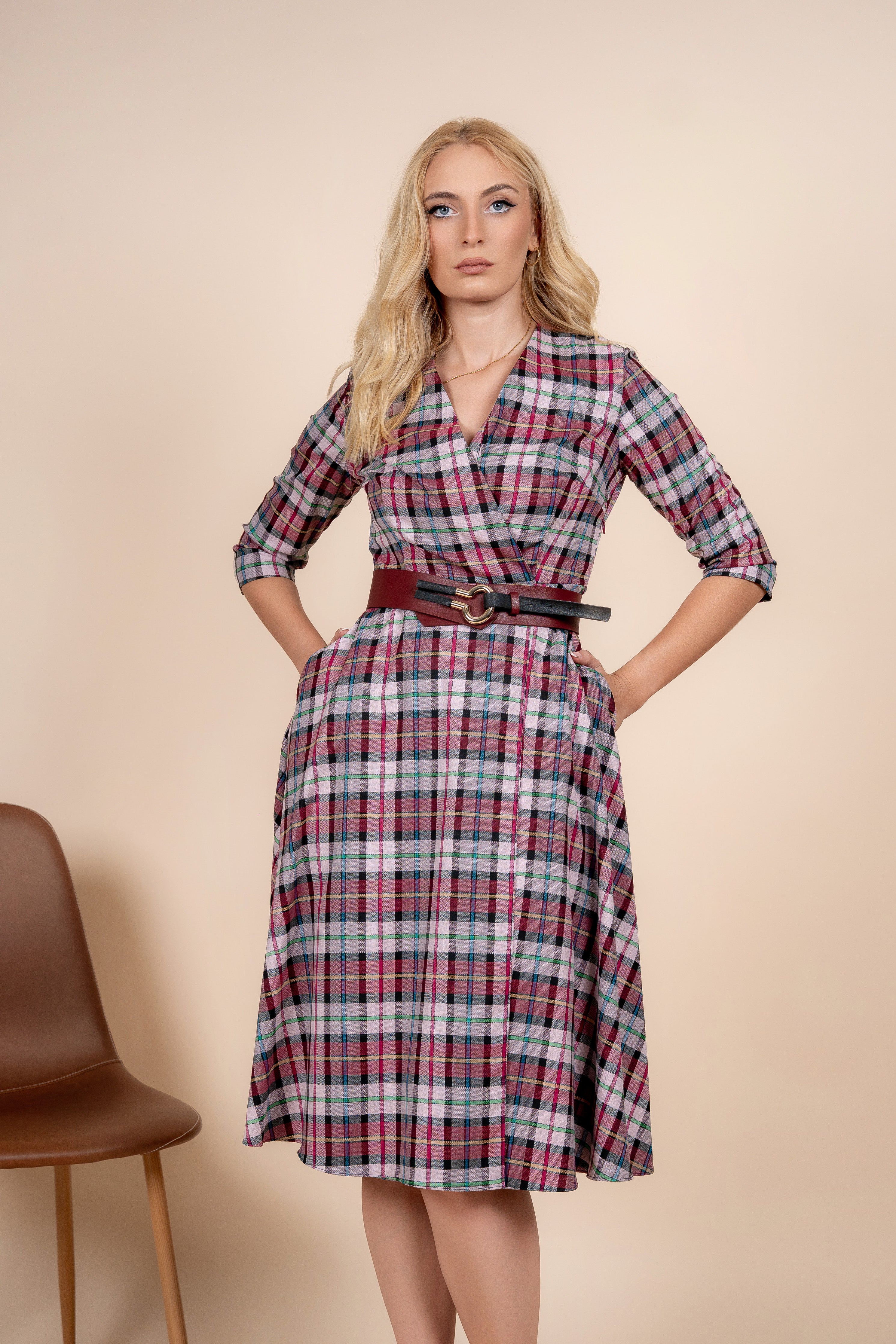 Daria – haljina A kroja s karo uzorkom