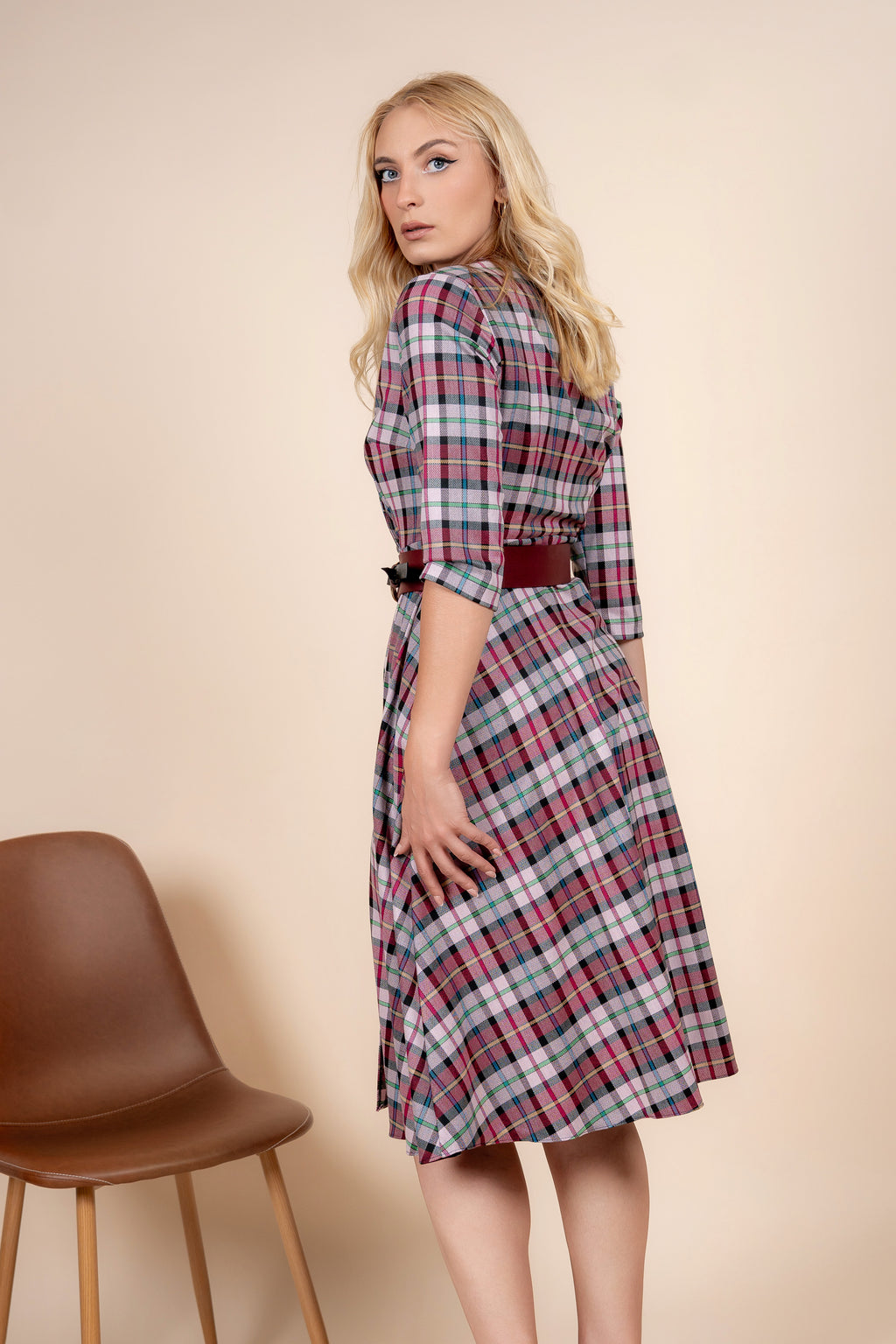 Daria – haljina A kroja s karo uzorkom