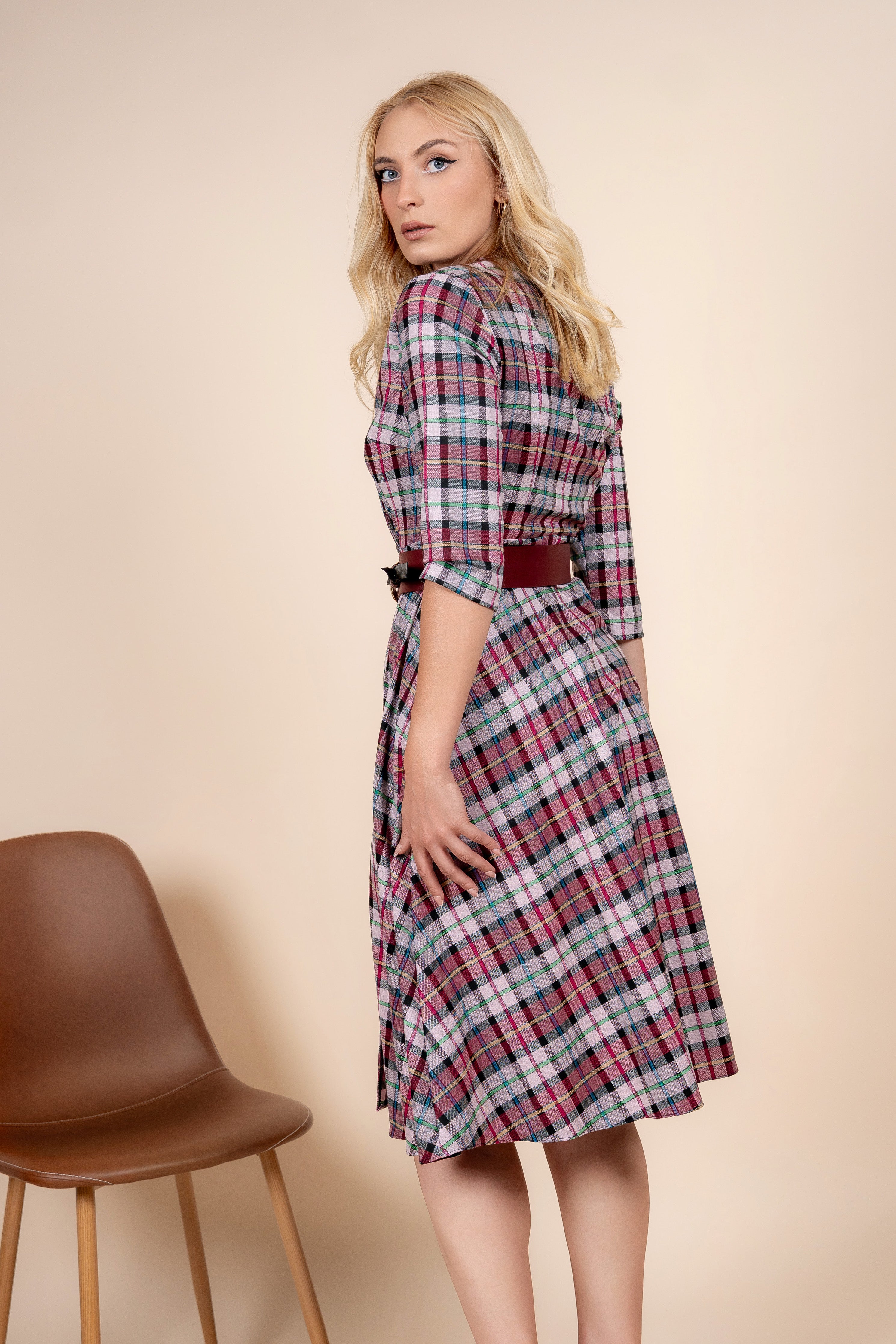 Daria – haljina A kroja s karo uzorkom