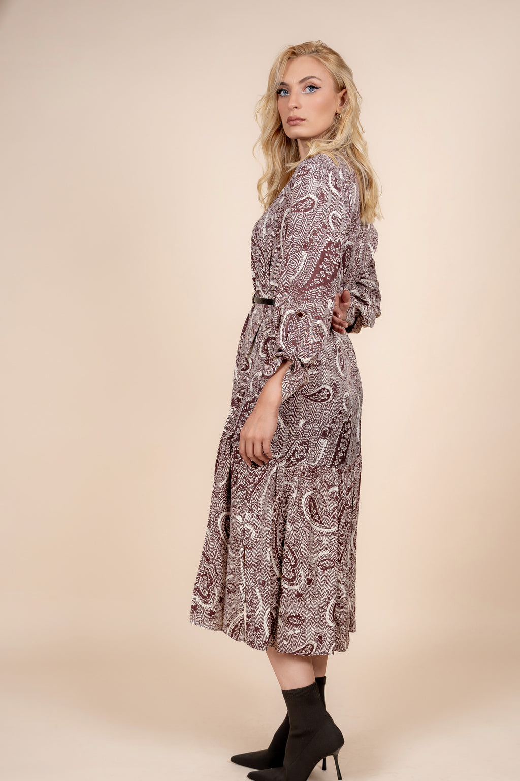 Maya - moderna pamučna haljina s unikatnim dezenom