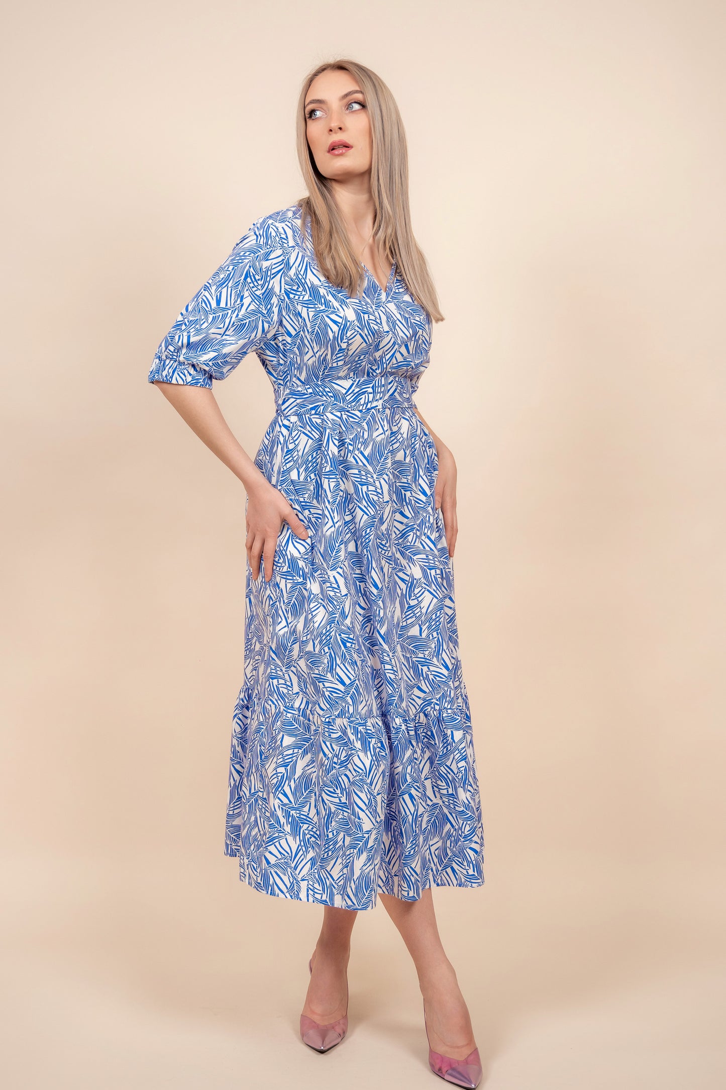 Stela - plava haljina sa tropskim printom