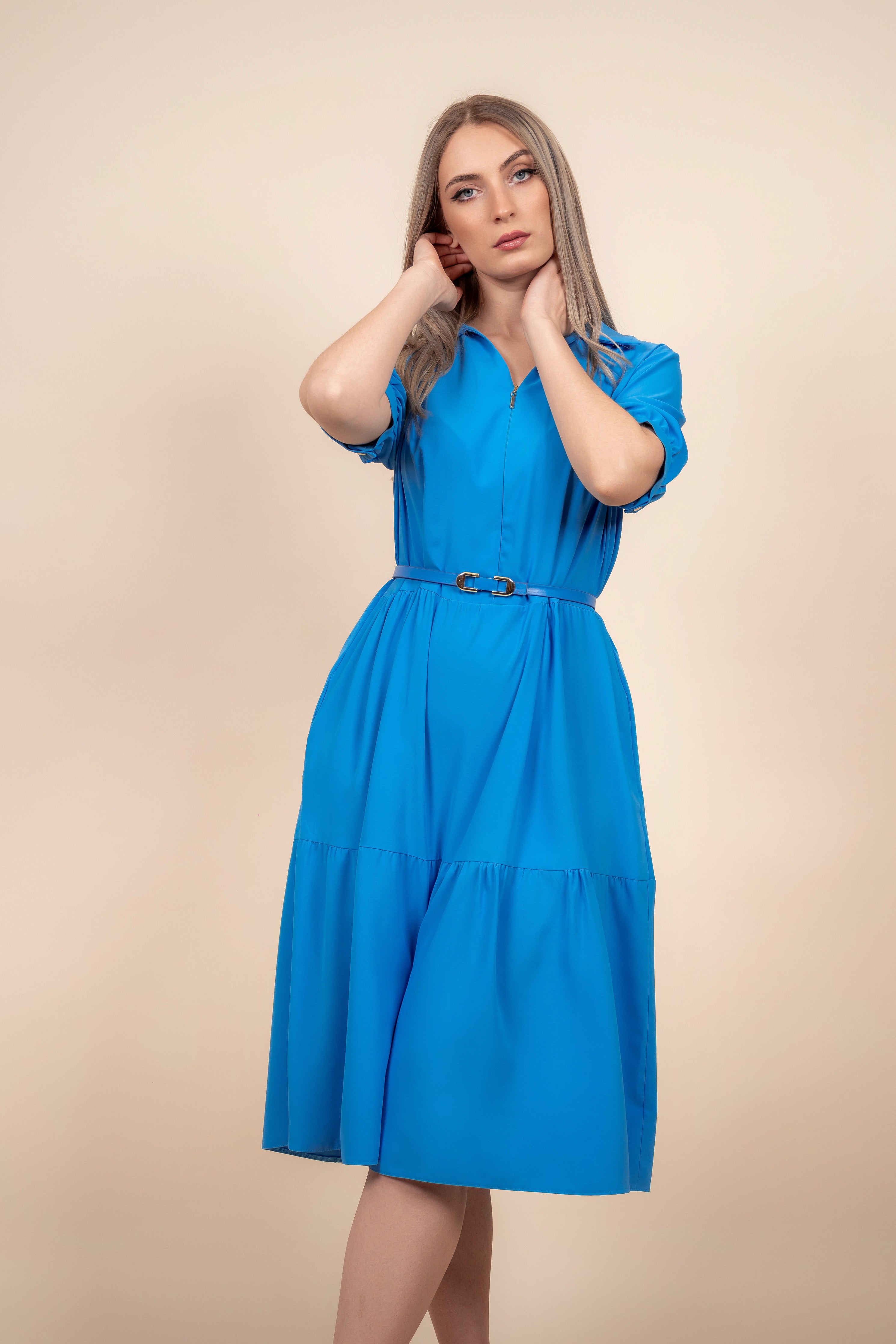 Nina - suptilna i elegantna plava haljina