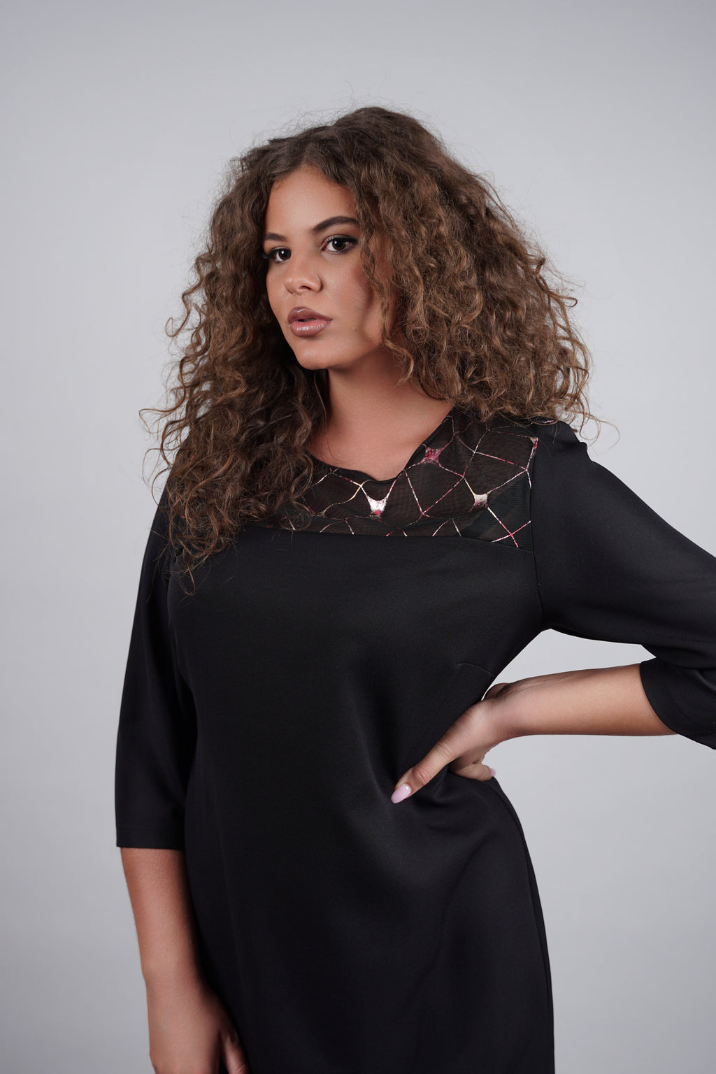 Mavie – haljina sa aplikacijom na gornjem dijelu