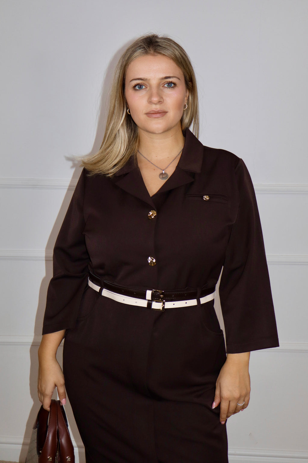 Mia haljina – suptilna elegancija za svaku priliku